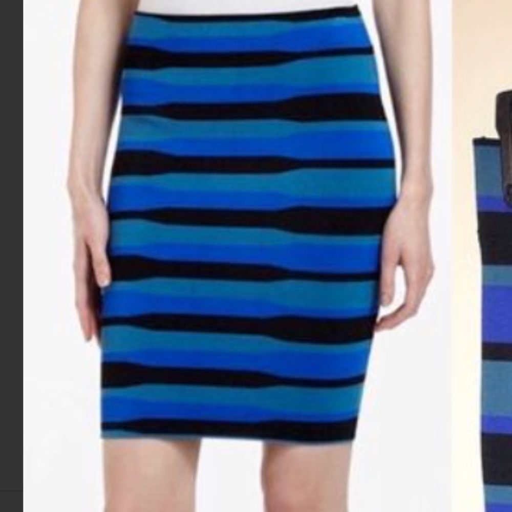 Blue striped BCBG MAXAZRIA bandage skirt, small